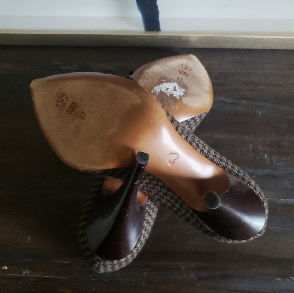 EUC Moschino Pumps - Picture 4 of 8